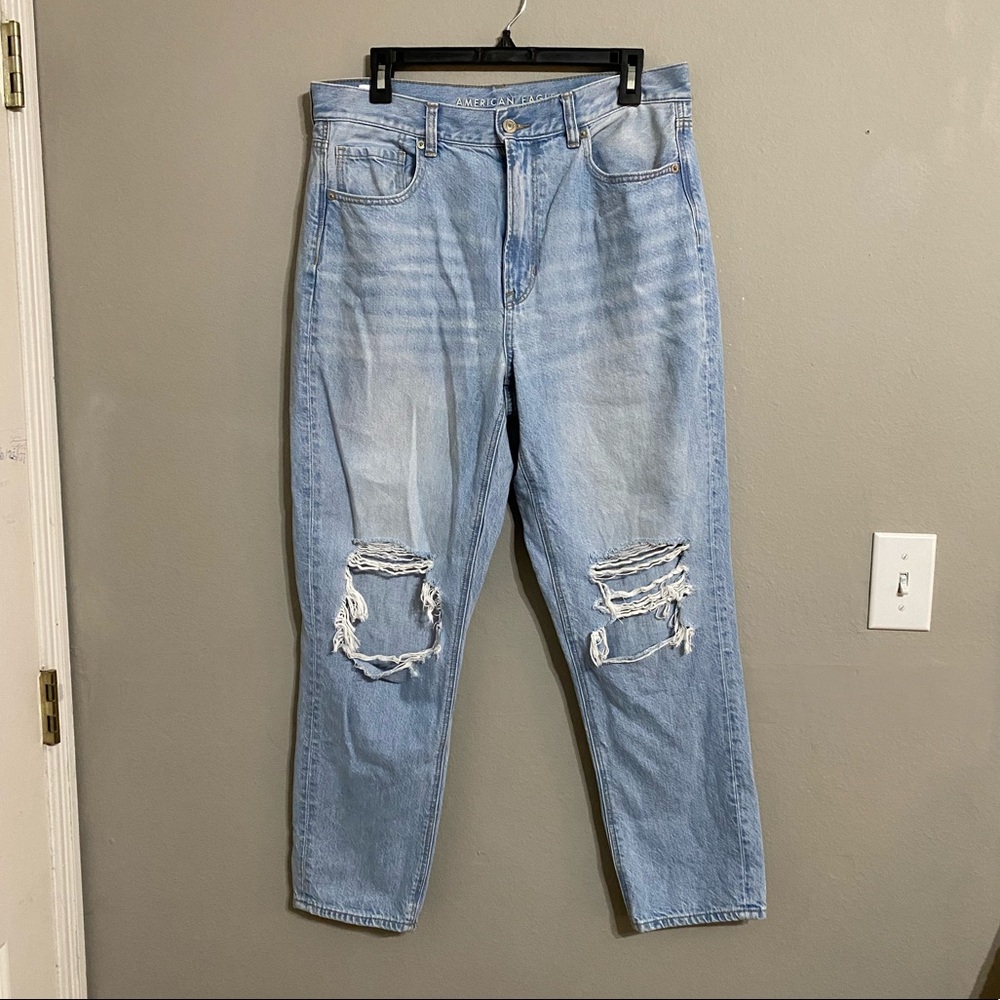 American Eagle Mom Jeans